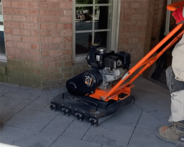 Roller_Paver_Compactor_in_use_12